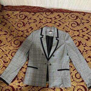 Tommy Hilfiger Women's Gray Plaid Blazer with Black Trim